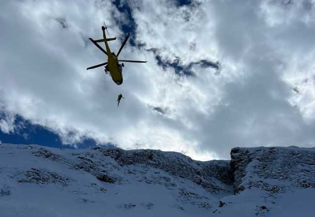 431840289 713620164317062 1748711406653494628 n