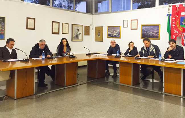 700.consiglio villa opposizione maggiornza