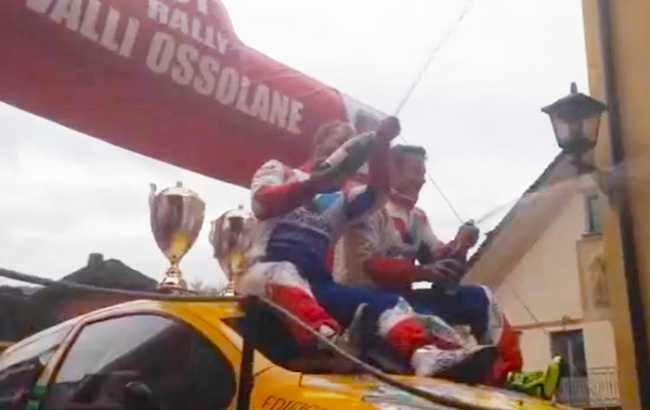 700.festa rally.caffoni palco