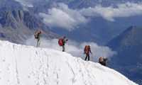 800px Alpinistes Aiguille du Midi 03