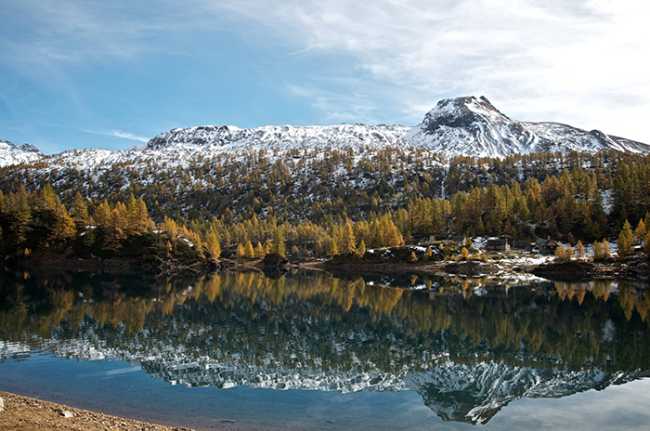 Alpe Devero Corbernas riflesso a Codelago autunno foto di Valeriano PERTEGHELLA