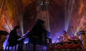 Atlantis trio playing