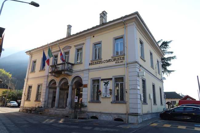 Beura Cardezza Municipio