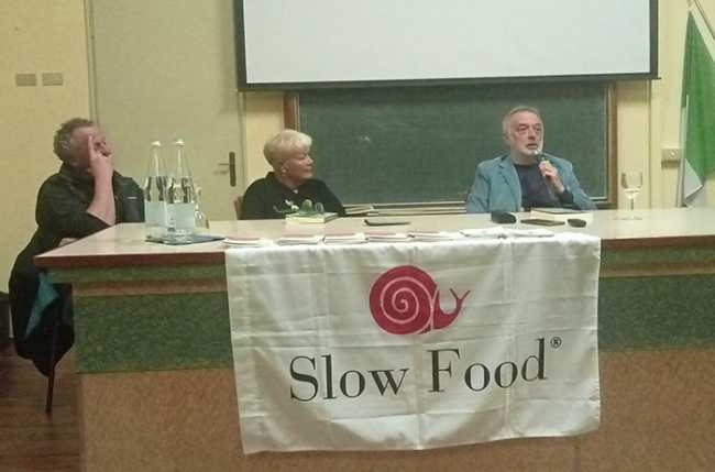 IMG20240223182750 BURST001 COVER1