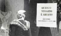 Negozio ariano vietato agli ebrei