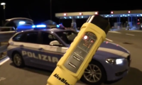 Polizia controlli strada notte