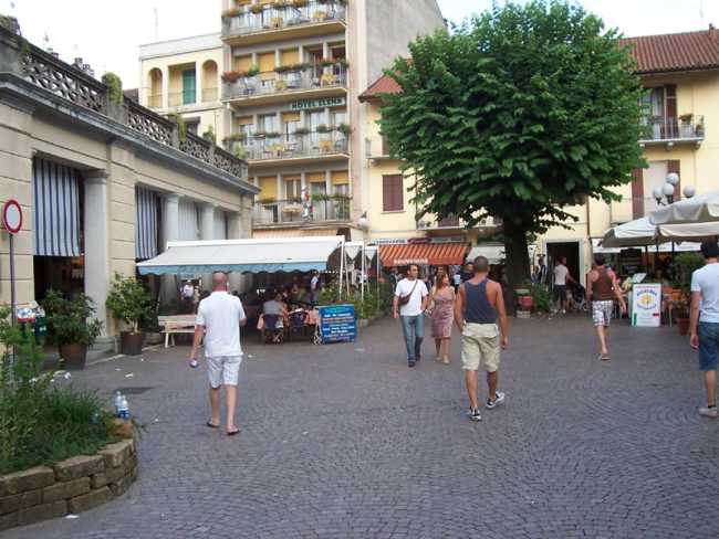 Stresa Piazza Cardorna panoramio