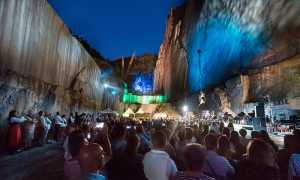 Tones On The Stones 2017 2471 LR