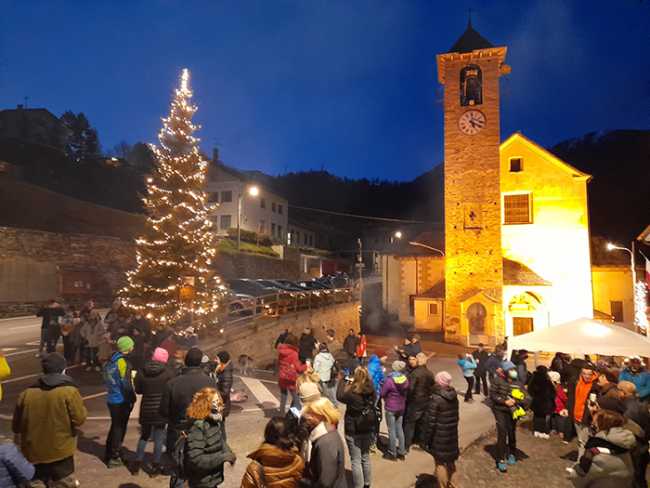 albero natale bognanco 21