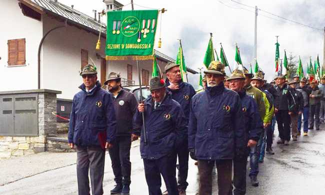 alpini sfilata vigezzo