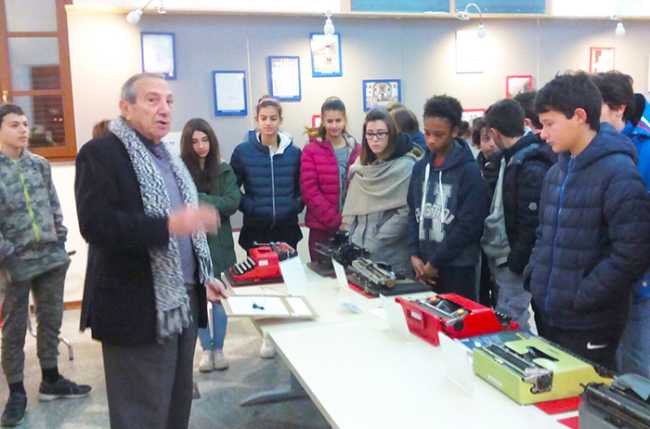 alunni rosmini mostra scrivere