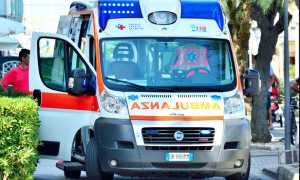 ambulanza portiera aperta