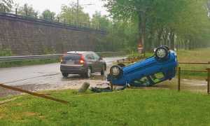 auto cappottata ornavasso