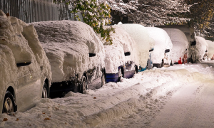 auto sommerse neve