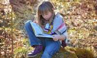 bambina leggere