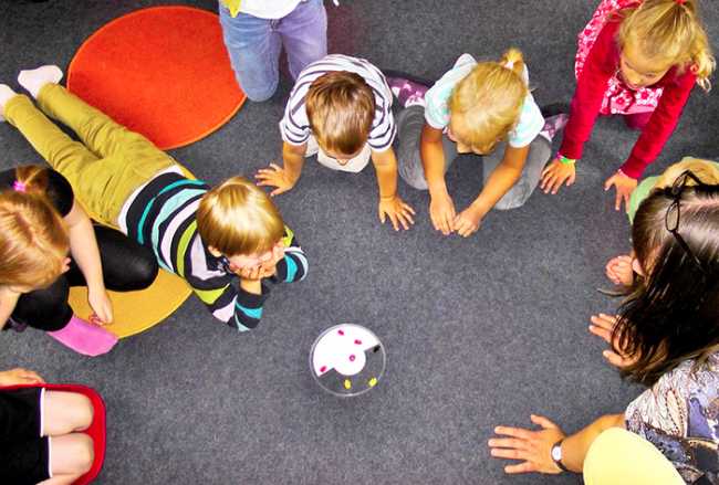 bambini gioco