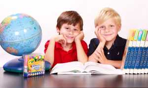 bambini scuola mappamondo