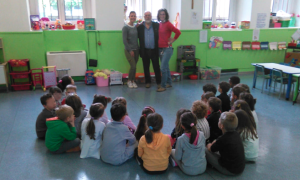 bambiniscuola seduti cerchio