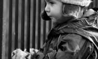 bambino sbarre