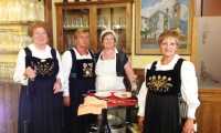 basnnio donne costume folk festival immateriale