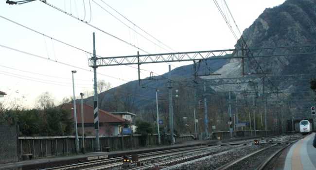 binari stazione vb
