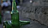 bottiglie vetro abbandonate