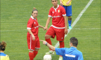 calcio femminile palla arbitro