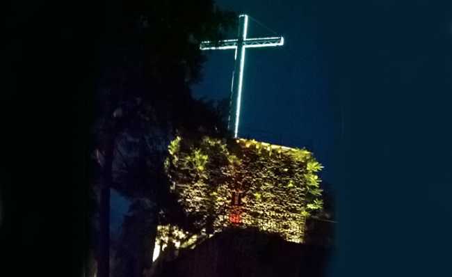 calvario notte croce