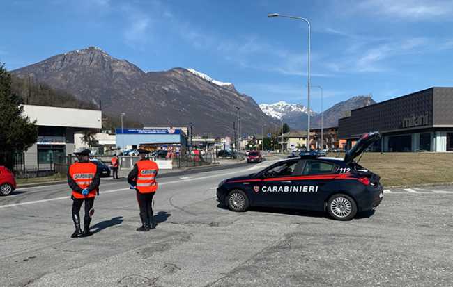 carabinieri controlli mascherina