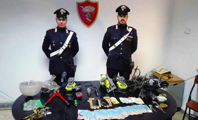 carabinieri sequestro politano merce
