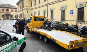carro attrrezzi moto stazione polizia