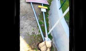 cartello divelto vento