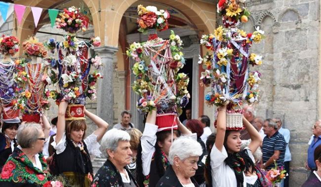 cavagnette trontano sfilata