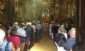 chiesa calvario piena