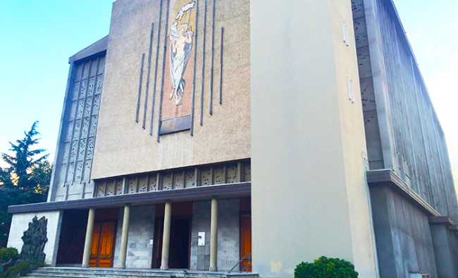 chiesa villa cristo risorto