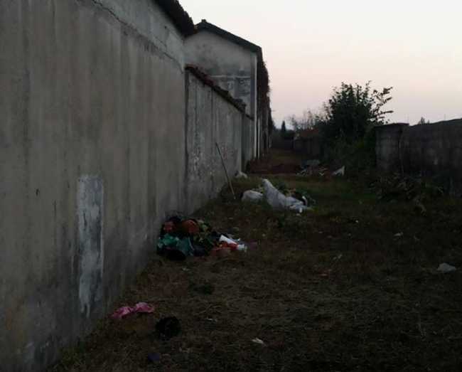 cimitero intra retro