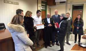 consegna defibrillatore tribunale