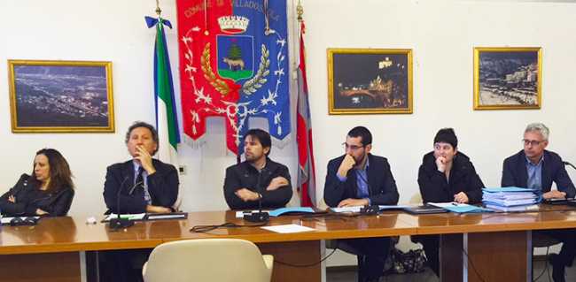 consiglio villa maggioranza