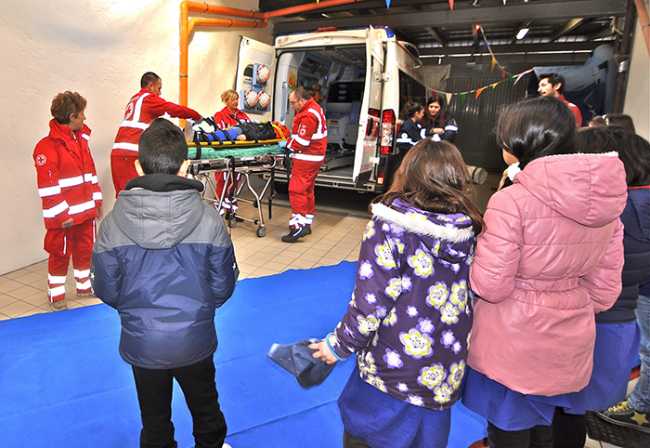 croce rossa volontari scuole