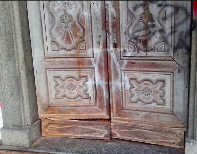 danni porta chiesa premosello