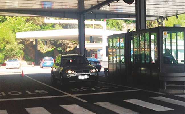 dogana svizzera frontalieri piaggio