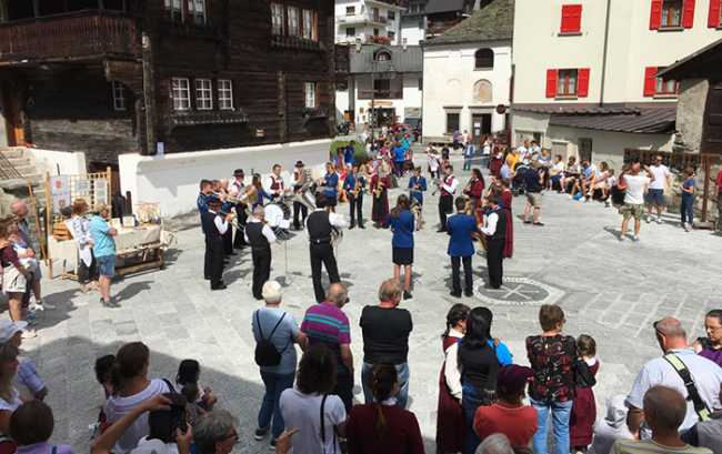 dorf platz formazza pionte inaugura ago 18