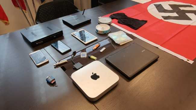 elmetto materiale