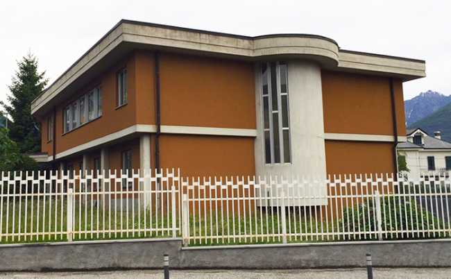 esterno tribunale domo edificio