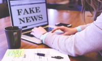 fake news pc ragazza