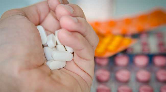 farmaco mano