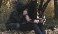 female alcoholism 2847443 640