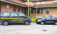 finanza carabinieri auto