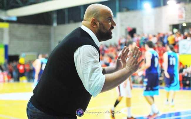 fioravanti coach basket