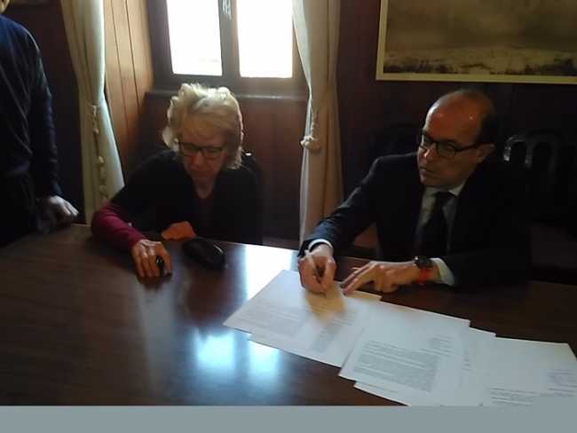 firmacontrattoMellanoGenoni700